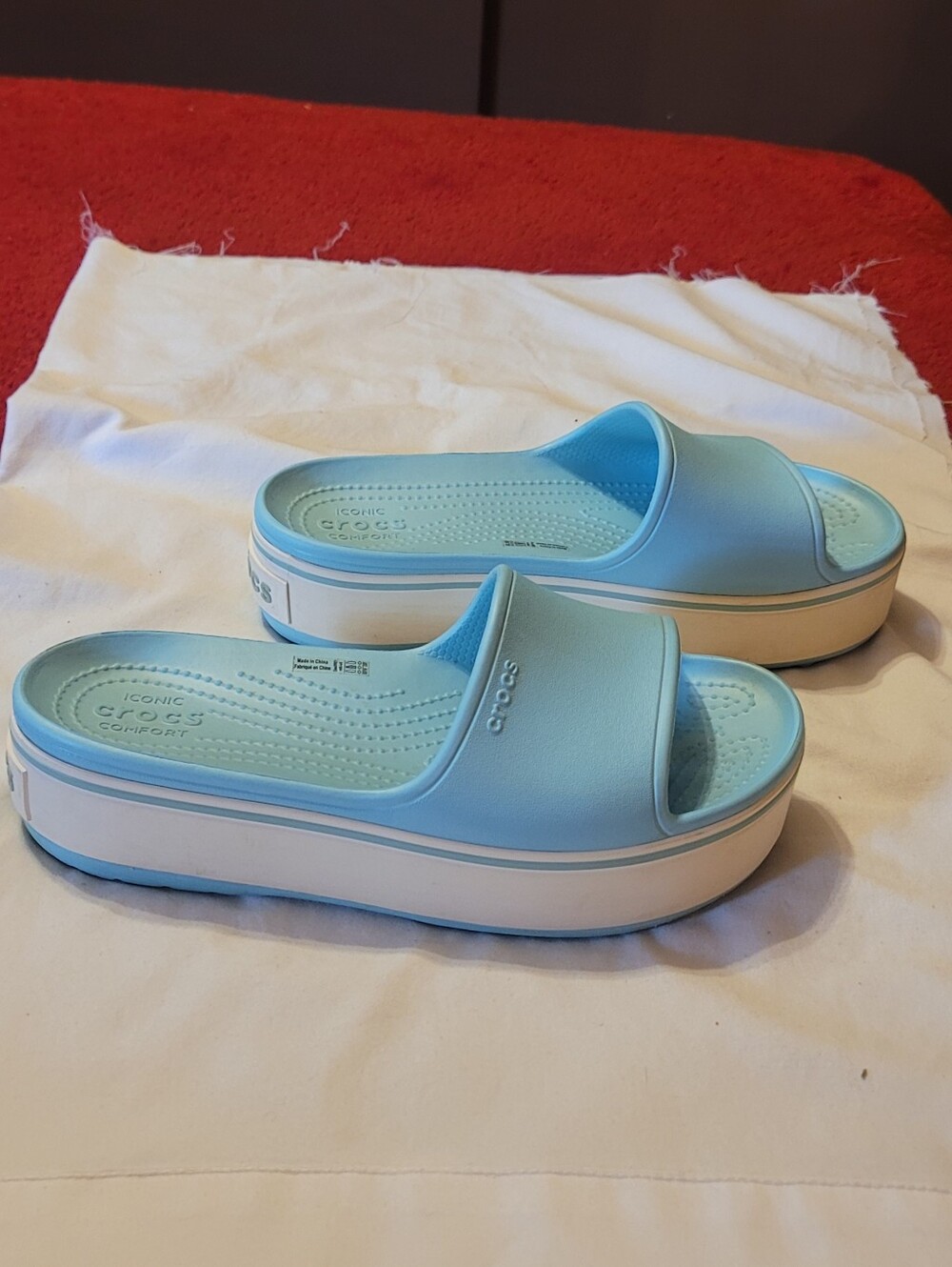 Crocs blue platform slides W8 M6 - Picture 3 of 6